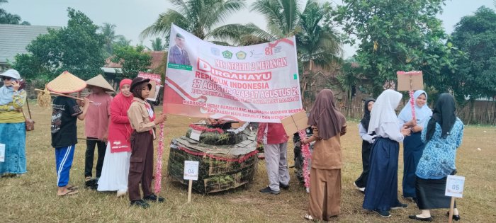 Tampilkan Sepeda Hias dan Drumband, MTsN 2 Merangin Pukau Warga di Pawai Pembangunan Kecamatan Tabir Tampilkan Sepeda Hias dan Drumband, MTsN 2 Merangin Pukau Warga di Pawai Pembangunan Kecamatan Tabir