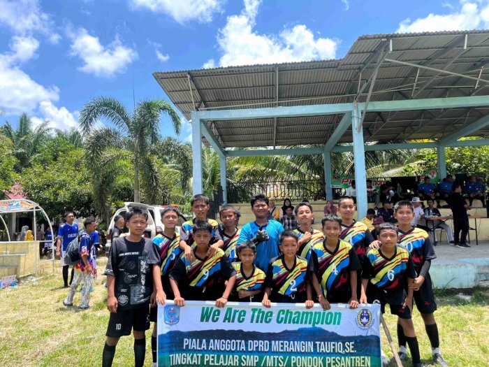 Siswa MTsN 2 Merangin Ikuti Turnamen Sepak Bola Tingkat SMP/MTs/Ponpes Se Kabupaten Merangin