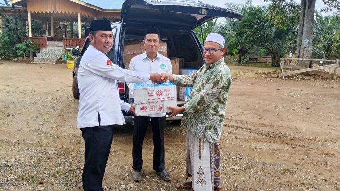 MTsN 2 Merangin Salurkan Bantuan untuk Korban Bencana Sumatra