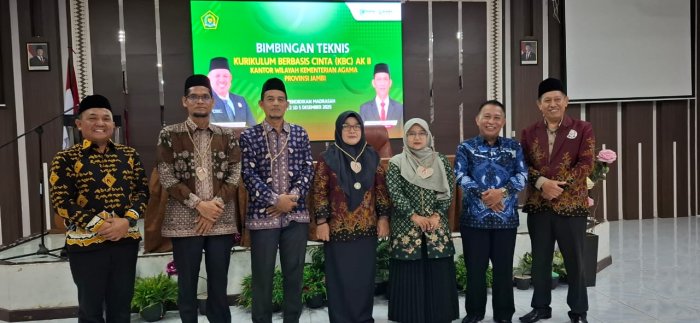 Waka Kurikulum MTsN 2 Merangin Ikuti Bimtek Kurikulum Cinta