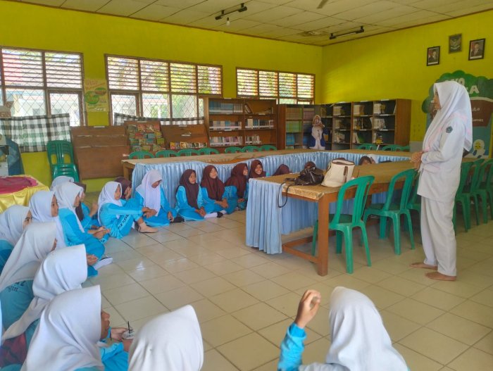Antisipasi Dini, Puskesmas Tabir Gelar Penyuluhan PTM dan Pemeriksaan Kesehatan di MTsN 2 Merangin