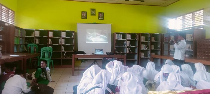 Kegiatan Ekstrakurikuler Seni MTsN 2 Merangin: Mengenal Sejarah Lagu Indonesia Raya
