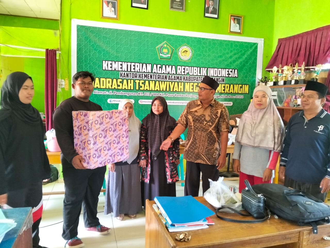 Perpisahan Mahasiswa KUKERTA MANDIRI UIN STS Jambi di MTsN 2 Merangin