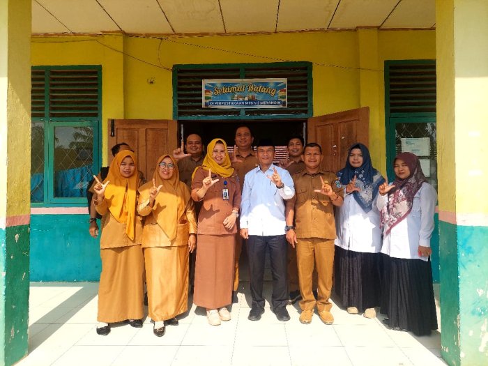 Dinas Perpusip Merangin Lakukan Pendataan di MTsN 2 Merangin, Apresiasi Kelengkapan dan Jajaki Kerja Sama MoU